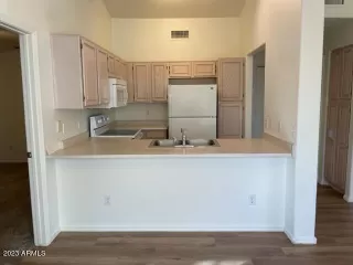 Photo #6: 6630641 Listing 
