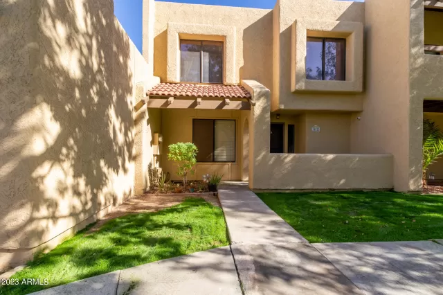 MLS: 6630720 Condo For Sale