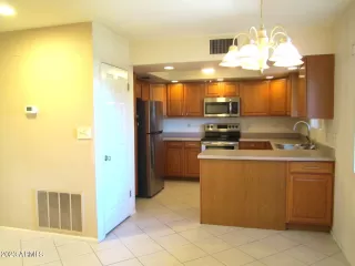 Photo #6: 6630830 Listing