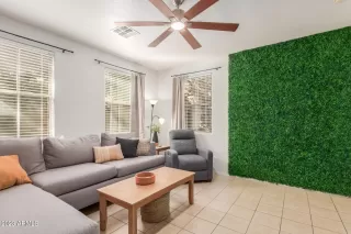 Photo #3: 6631183 Listing