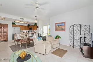 Photo #5: 6631196 Listing