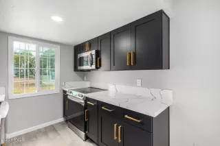 Photo #5: 6631208 Listing 