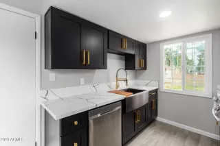 Photo #6: 6631208 Listing 