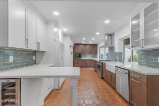 Photo #2: 6631251 Listing 