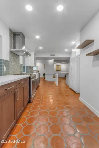 Photo #5: 6631251 Listing 