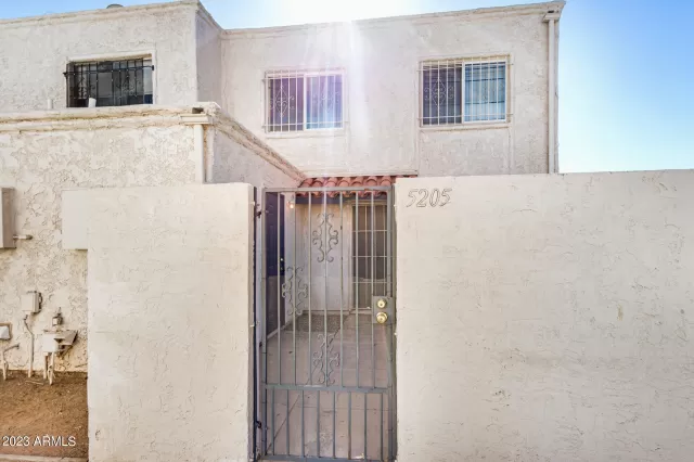 MLS: 6631404 Condo For Sale