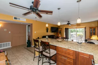 Photo #2: 6631760 Listing 