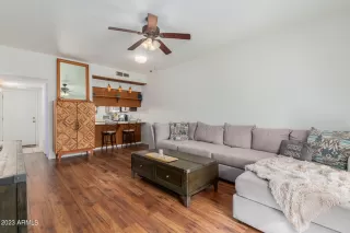 Photo #3: 6631853 Listing 