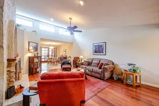 Photo #5: 6631869 Listing 