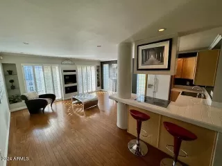 Photo #3: 6631979 Listing