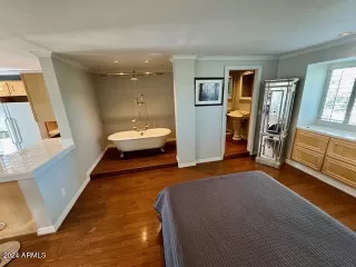 Photo #5: 6631979 Listing