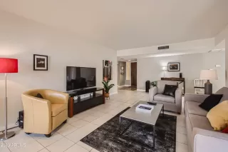 Photo #5: 6632006 Listing