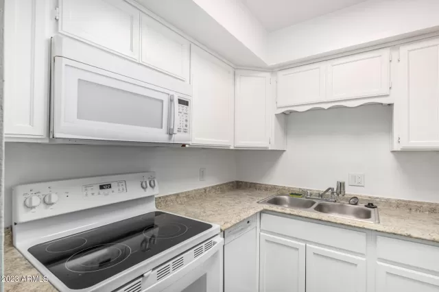 MLS: 6632219 Condo For Sale