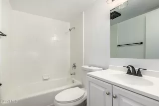 Photo #4: 6632219 Listing