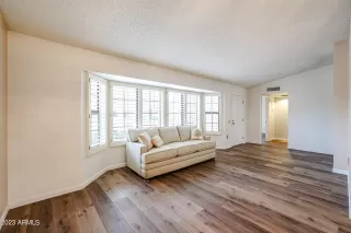 Photo #6: 6632296 Listing 