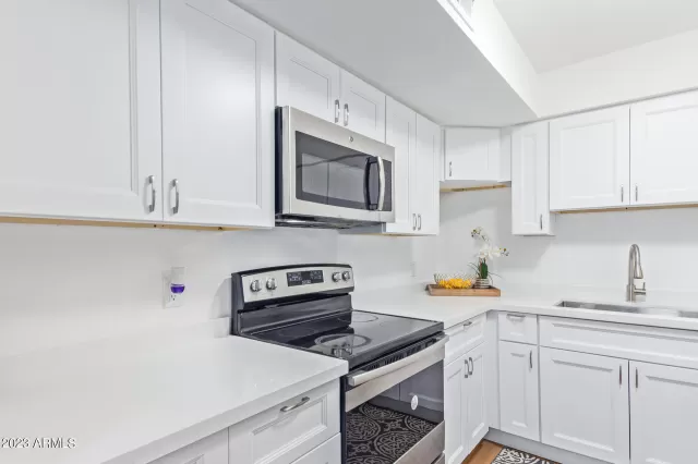 MLS: 6632323 Condo For Sale