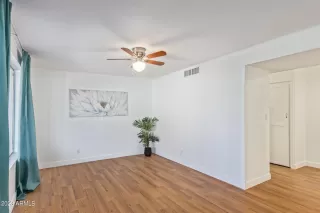 Photo #4: 6632323 Listing