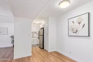 Photo #6: 6632323 Listing