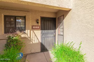 Photo #5: 6632388 Listing