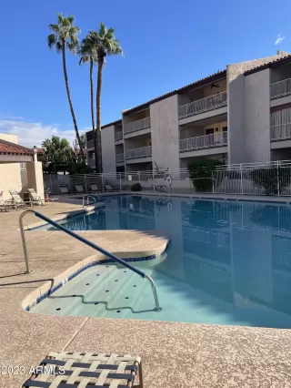 Photo #3: 6632788 Listing