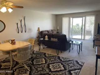 Photo #6: 6632788 Listing