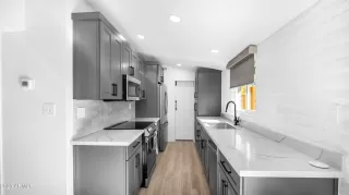 Photo #4: 6632807 Listing