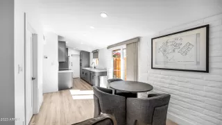 Photo #6: 6632807 Listing