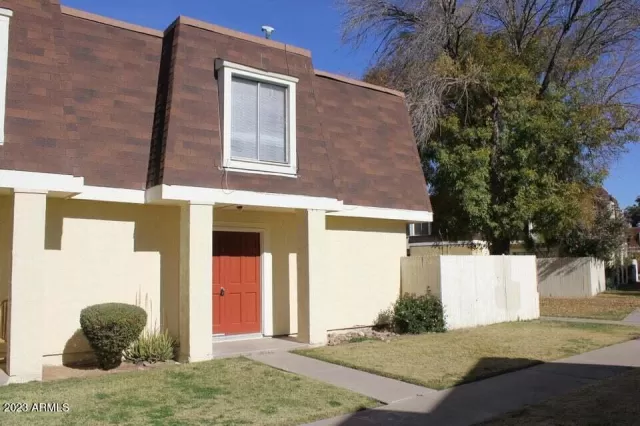 MLS: 6632872 Condo For Sale