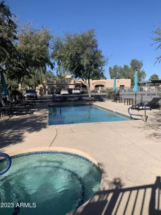 Photo #5: 6632952 Listing 