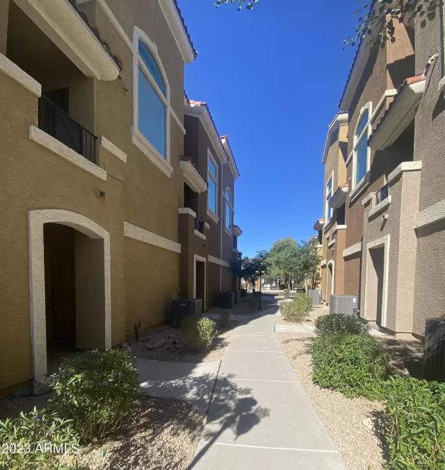 MLS: 6633154 Condo For Sale