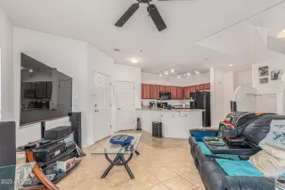 Photo #6: 6633279 Listing