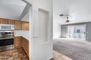 Photo #6: 6633385 Listing