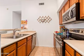 Photo #5: 6633657 Listing