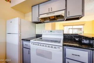 Photo #5: 6633746 Listing