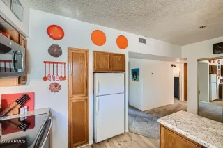 Photo #4: 6633821 Listing
