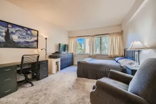 Photo #6: 6633821 Listing