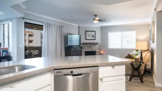 Photo #6: 6633896 Listing