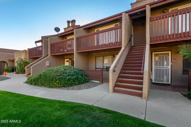 MLS: 6633919 Condo For Sale