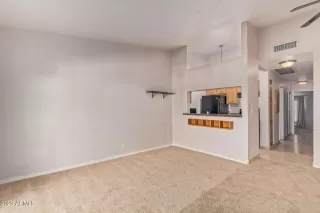 Photo #4: 6633919 Listing