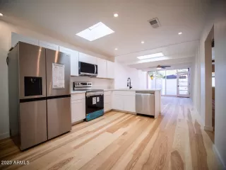 Photo #2: 6634037 Listing