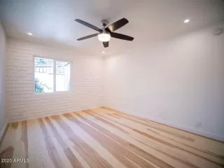 Photo #6: 6634037 Listing