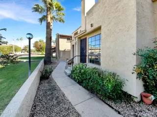 Photo #6: 6634074 Listing