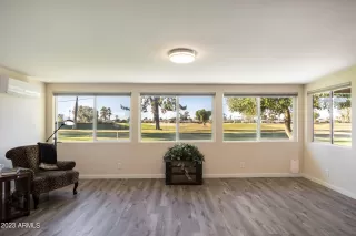 Photo #5: 6634239 Listing