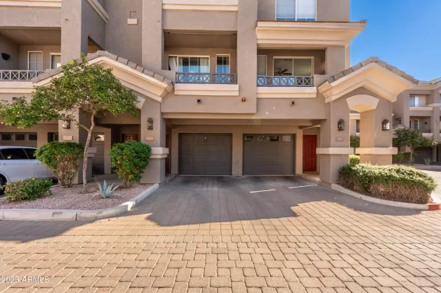 MLS: 6634420 Condo For Sale