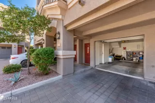 Photo #4: 6634420 Listing