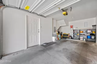 Photo #5: 6634420 Listing