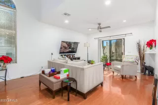 Photo #5: 6634478 Listing