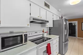 Photo #2: 6634560 Listing