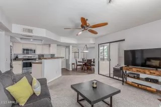 Photo #5: 6634590 Listing