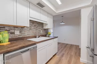 Photo #3: 6634621 Listing 